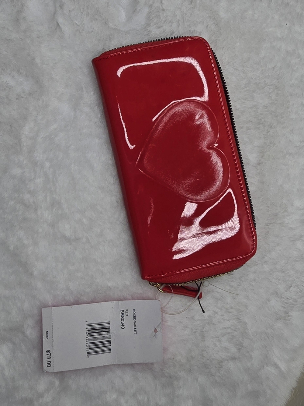 Red Heart Zip-Around Wallet - Unbranded